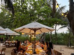 -三亚艾迪逊酒店·海滩烧烤 BARBACOA·现场乐队·浪漫晚餐·烧烤海鲜