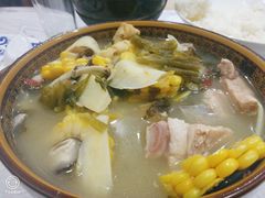 酸菜排骨煲-邱记私房菜·十八年本地菜
