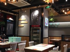 -渝是乎酸菜鱼·川渝小炒(新世界百货望京店)