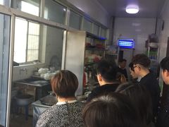 等位区-窦四牛杂面(总店)