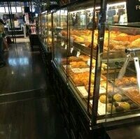 面包甜点陈列柜-米洛克欧洲蛋糕(西南路店)