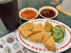 -LuOne凯德晶萃广场(徐家汇路店)