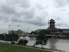 -群丽化妆摄影美甲纹绣培训学校