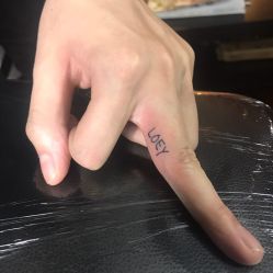 -SNOW TATTOO STUDIO