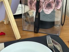 -Mark&Mars Restaurant