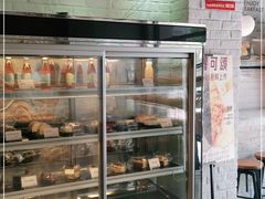 面包甜点陈列柜-可颂坊(凉城店)