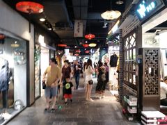 -南京时尚莱迪购物广场(正洪街店)