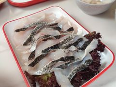 -毛辣果·贵州红酸汤牛肉火锅(西单店)