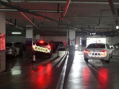 -百联南方购物中心·停车场