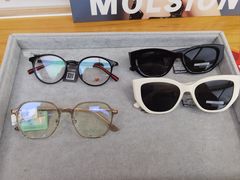 -青山良镜(中国丹阳国际眼镜城店)