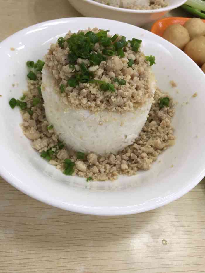 东平鸡饭(德信华城)-"牛肉饭里有枸杞,鸡饭很正宗,汤很浓.