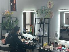 -ME觅妆·定制美妆·彩妆私教(菱角湖店)