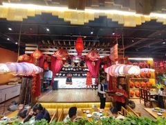 -老滇山寨•云南特色菜•地方菜•民族风情歌舞表演(金碧店)