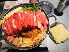 部队锅-MI WU FACTORY米屋美食工厂餐厅(绿地店)