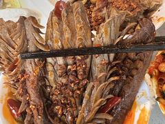-茅草房·河畔园林火锅