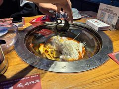 -山河屯铁锅炖·非遗东北菜(南山店)