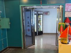 -荒岛实景沉浸密室(江汉路1店)