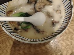 -鲜越鲜鱼粉(财富购物中心店)