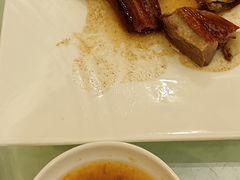 广州烧鹅-东馆和天下特色餐饮(工农店)