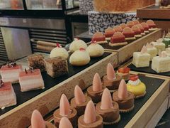 -广州万富希尔顿酒店·感趣自助餐厅·金秋蟹宴生蚝海鲜刺身