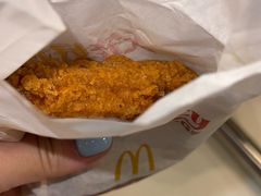 -麦当劳(上海虹桥站30B检票口楼上)