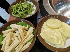 -锅来乐地锅鸡(安亭店)