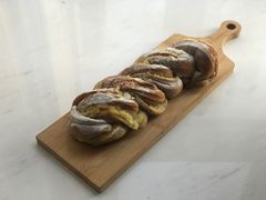 红茶奶酥卷欧包面包-野上麦田(中贸广场店)