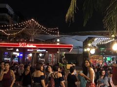 -席娜卡琳火车铁道夜市