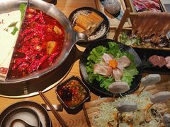 -湊湊火锅·茶憩(杭州湖滨银泰in77店)
