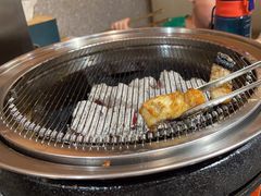 -围炉肉舍•炭烤活鳗•丹东海鲜烤肉(步行街店)