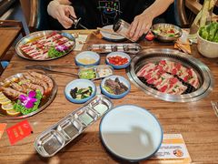 -明洞阿姨·韩式酱蟹烤肉·创意料理(三元桥店)