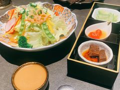 -铭牛烧肉·和牛海鲜自助(高新月牙湖店)