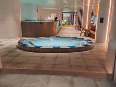 -涨巢·潮玩水疗局