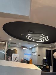 -TOP HAIR SALON