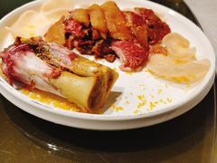 脆皮德国咸猪蹄-上海人家花樣年华(中山公园店)