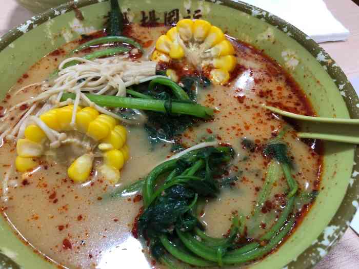 杨国福麻辣烫(祖庙铂顿店)-"[环境]在岭南站附近,711旁边,处於闹.