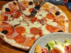 -JINNS锦时 steak&pizza(浸信会礼拜堂旧址店)
