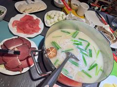 -四季喧黔味豆米火锅(万达广场店)