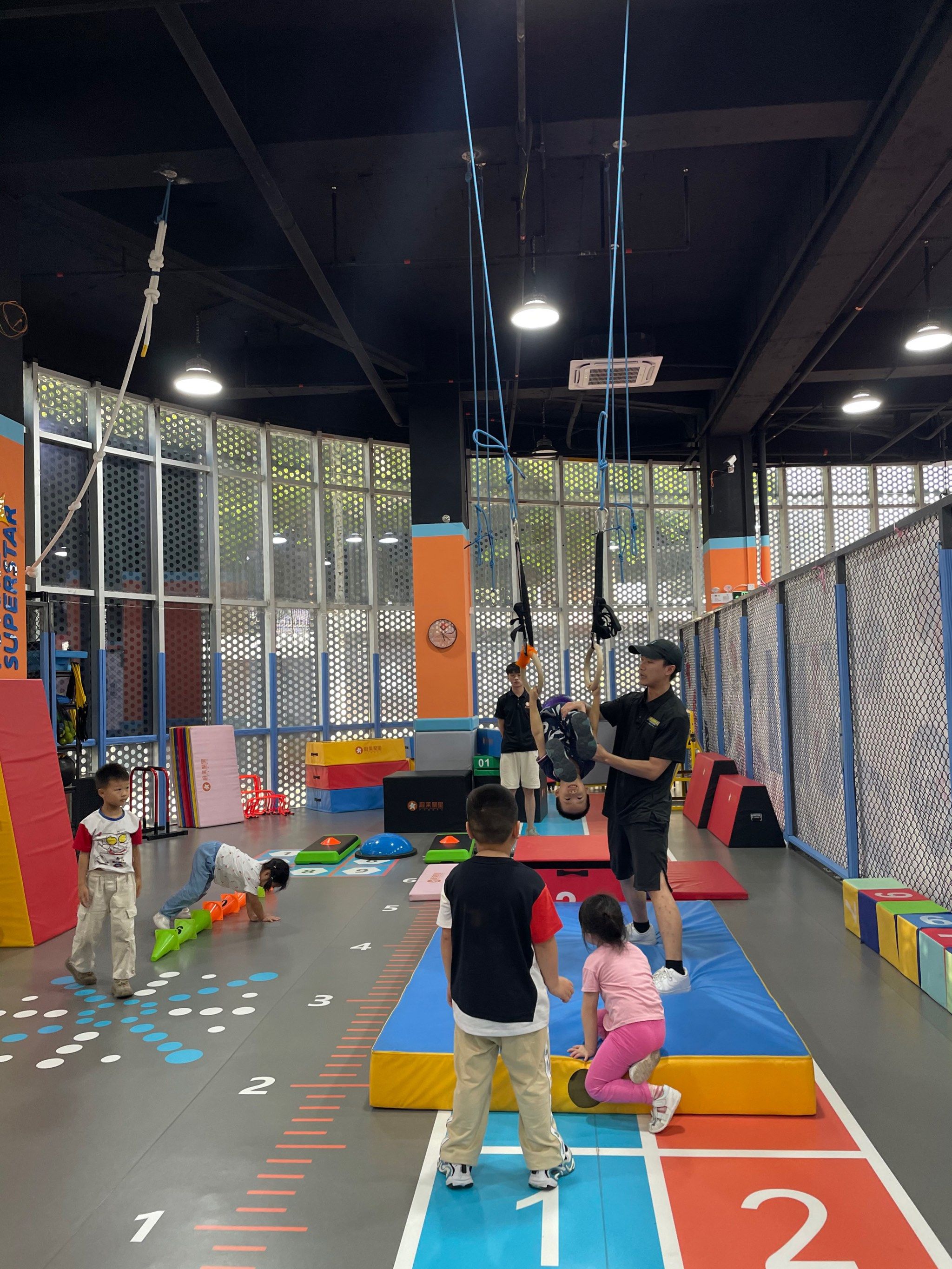 超酷的体能运动馆