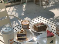 -ADO KAFE(大学城店)