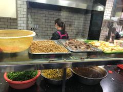 -覃肥叔桂林米粉(粮道街店)