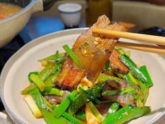 -廖师傅大蒜炒腊肉(袁家岭店)