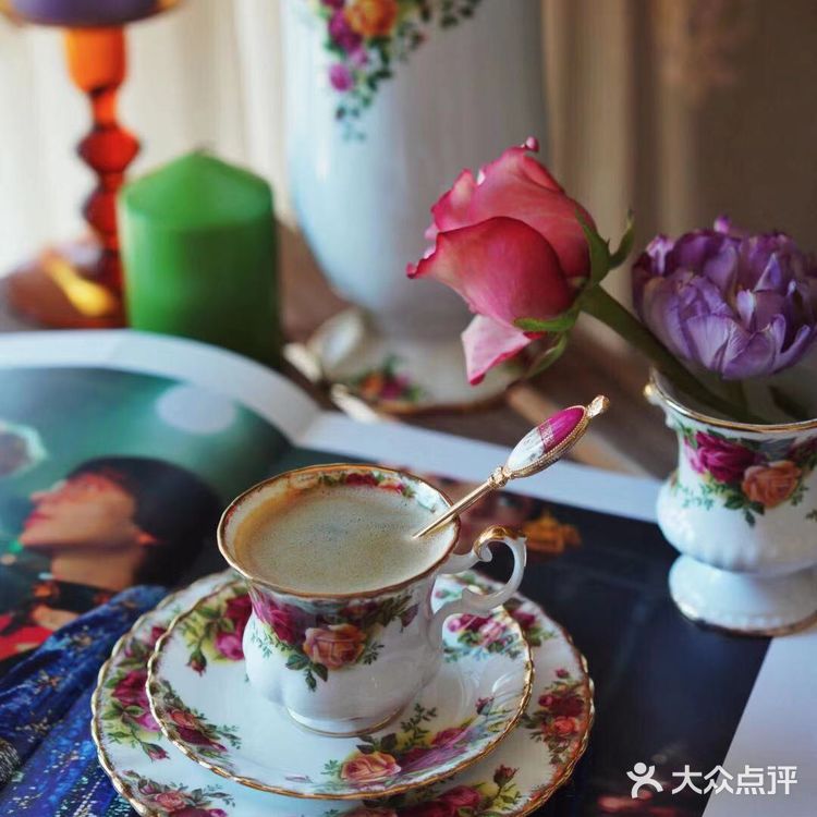 一定是忘记了，花。阿尔伯特的杯型是我永远喜欢的