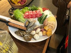 -樾餐厅泰式海鲜火锅(民歌湖店)
