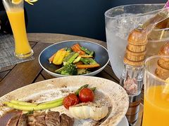 -MONICH牛排融合餐厅(和义大道购物中心店)