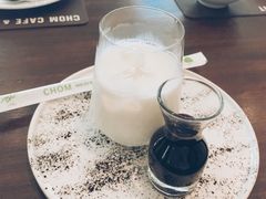 -Chom Cafe and Restaurant