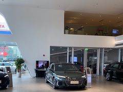 -上海冠松华奥奥迪4S店(张江店)