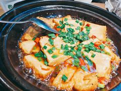砂锅豆腐-费大厨辣椒炒肉(万家丽一店)