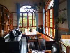 -楠柏弯休闲山庄(梨花溪店)