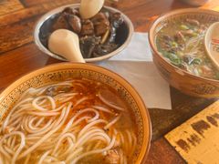 -正宗李家土鸡米线店